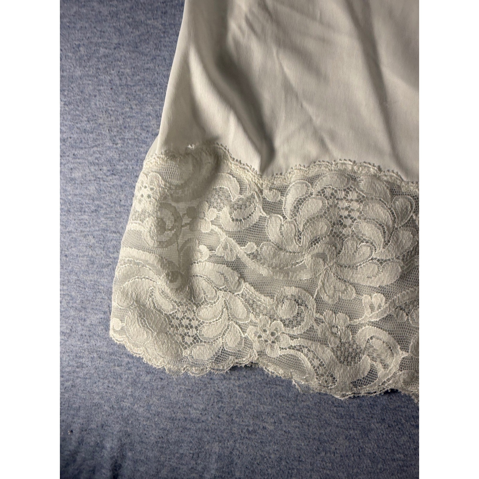 Vtg 1960s Vanity Fair Ivory Nylon Tricot Lace Trim Full Slip Size 38 USA Made