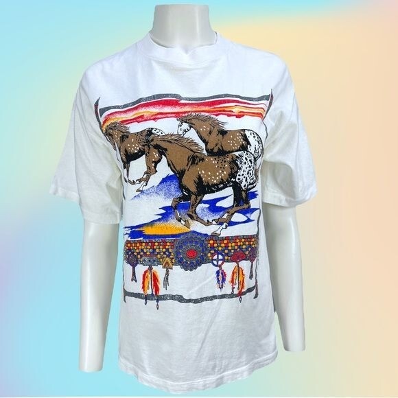 Vintage White 1997 DIAMOND DUST (Glitter) Horses Running Tee Size MD