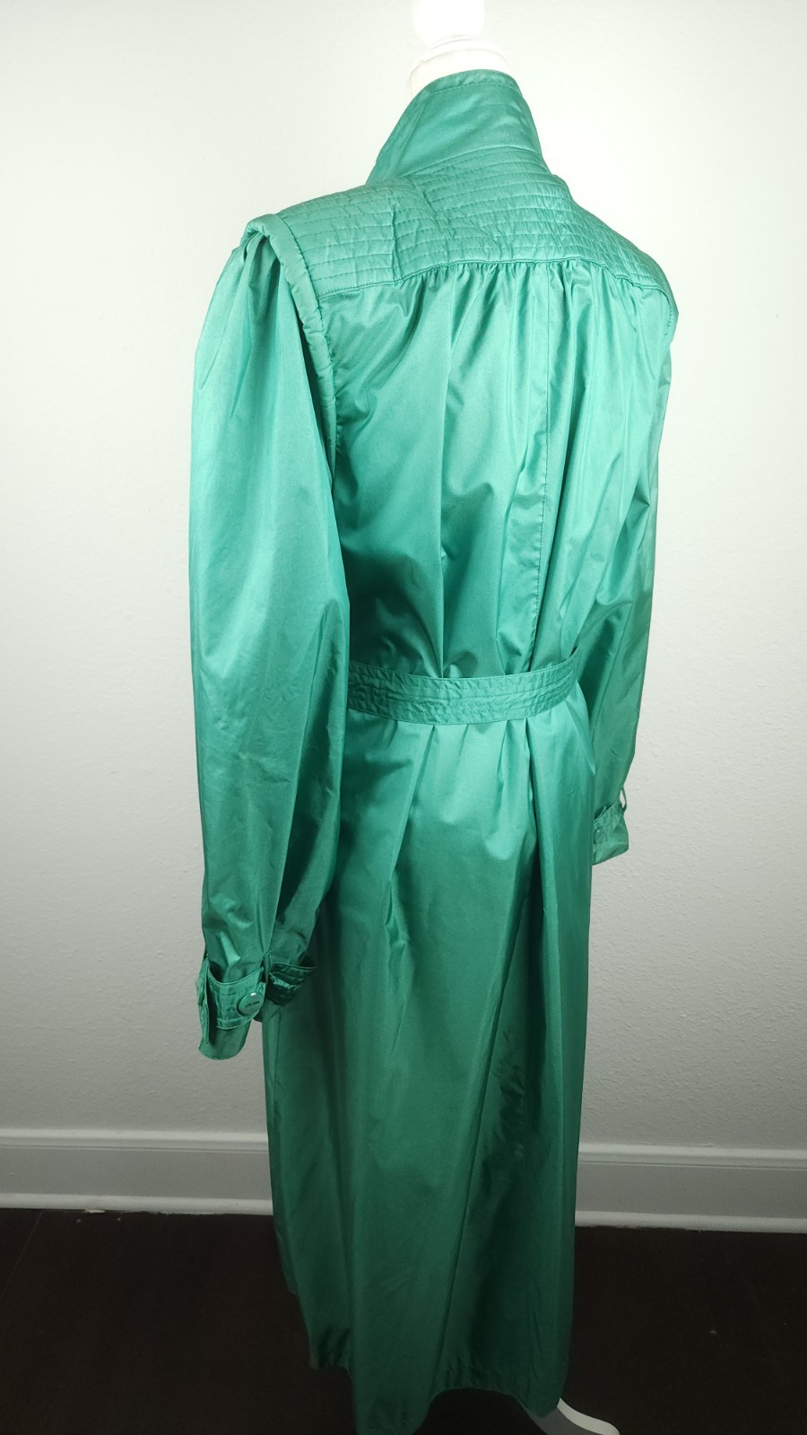 Vintage 70s 80s Green Raincoat Trench Belt Water Resistant Shoulder Pads Size M
