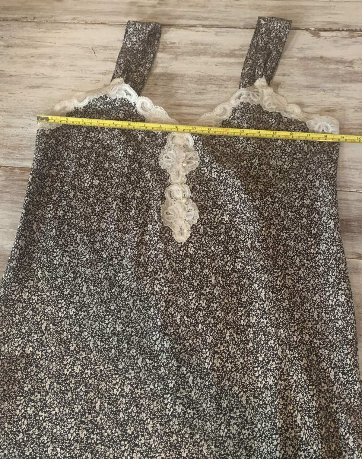 Vtg Black White Floral Print Lace Side Slits Nightgown Faux Pearl Buttons Sz L