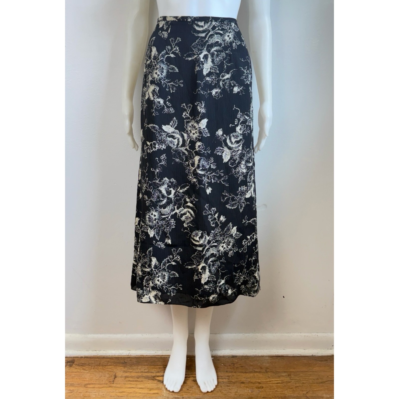 Vintage Black Floral Silk Maxi Skirt Size Small 6 28″ Waist Baroque Roses
