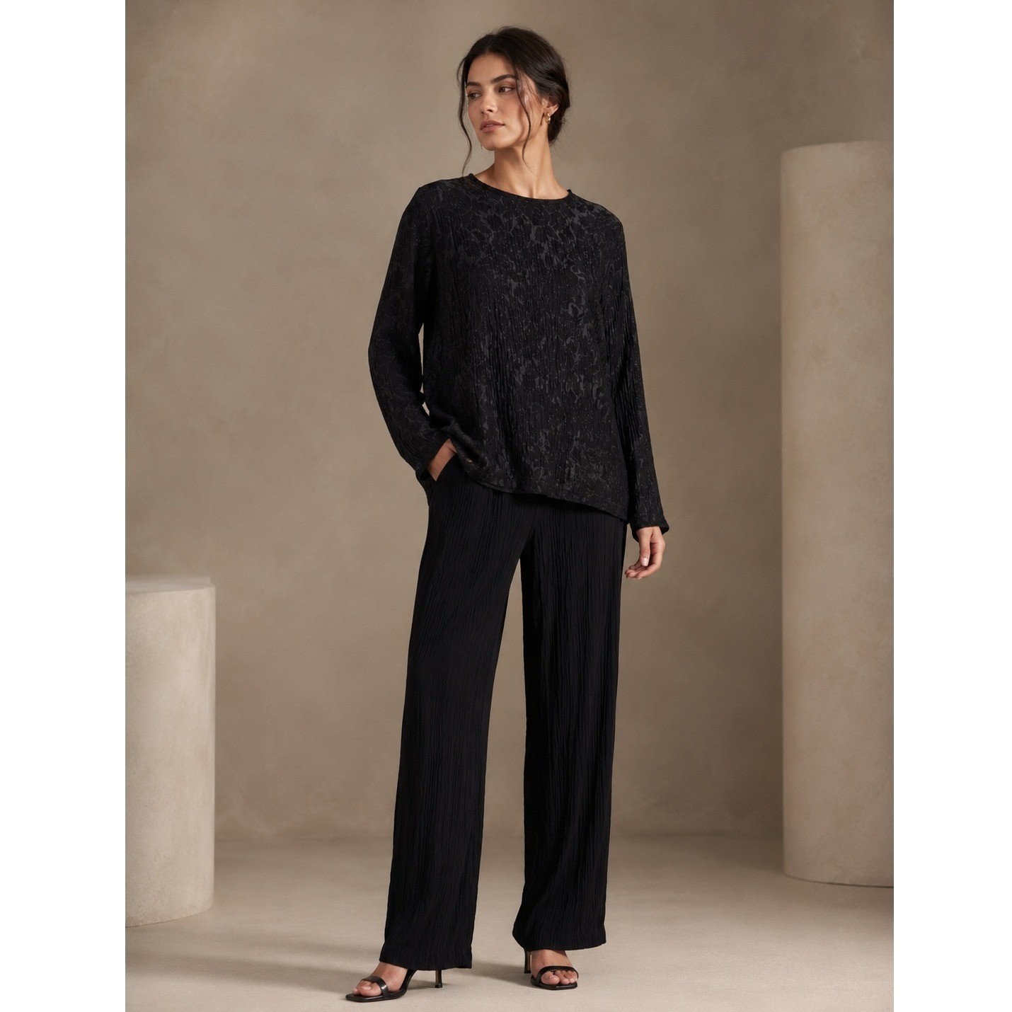 Silver Threads LTD Black Plisse Floral 2 Piece Tunic and Pants Set Large