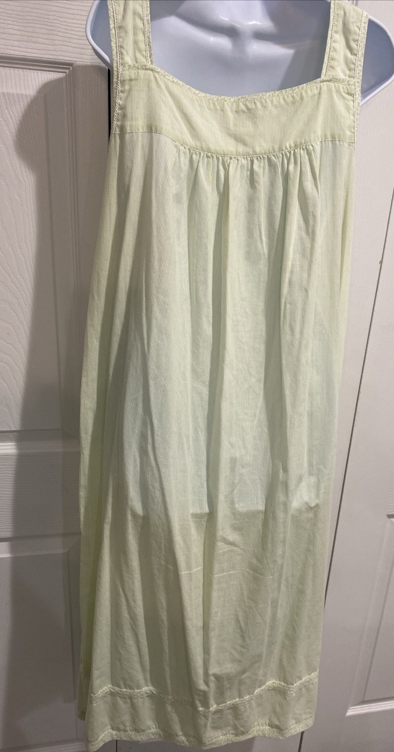 VTG Aria Nightgown Stripped Pale green lace and cherry Embroidery Trim Small