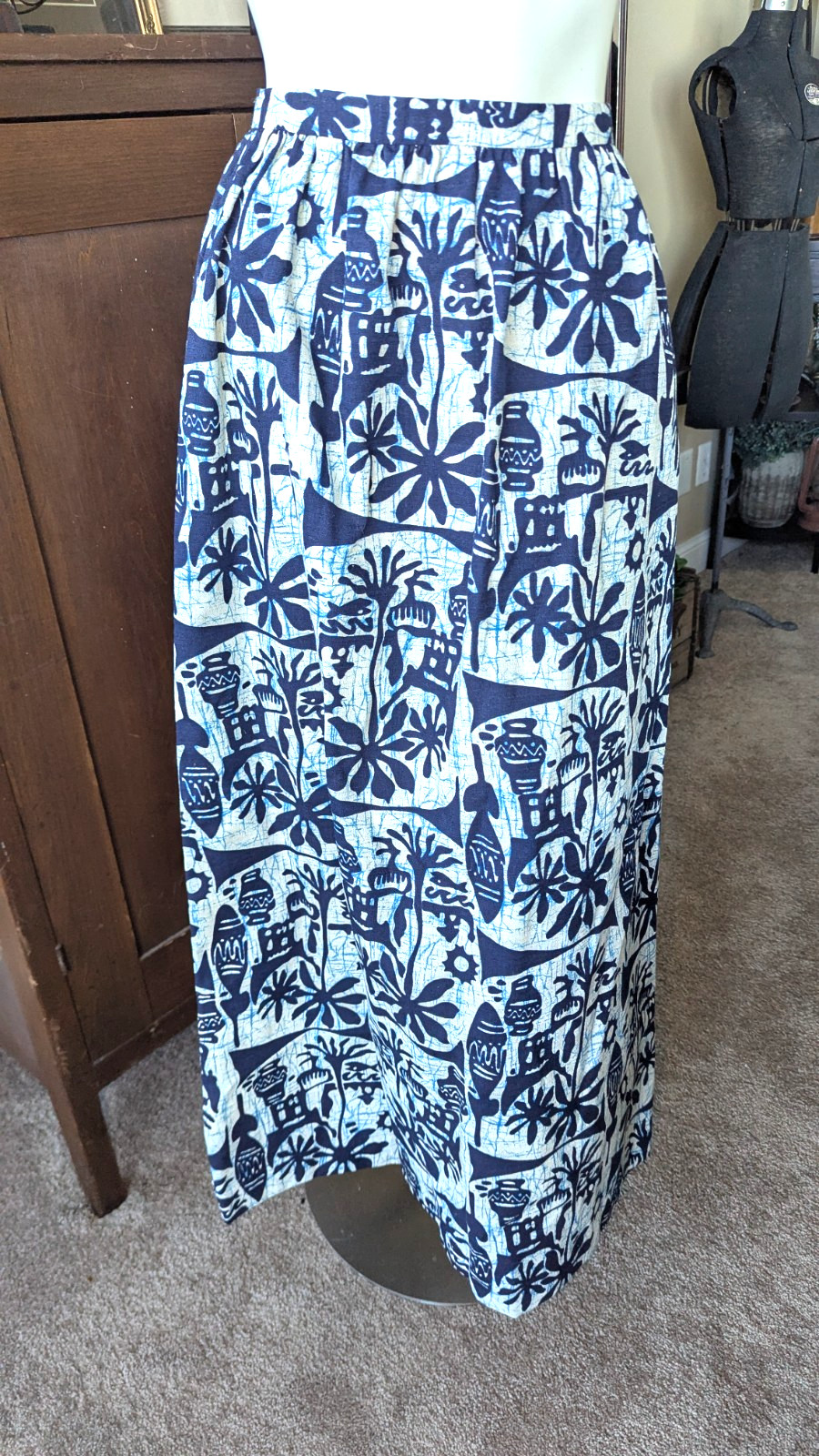 Vintage 1960s Hawaiian Maxi Skirt Bark Cloth Floral Tiki Palm trees Zipper XS