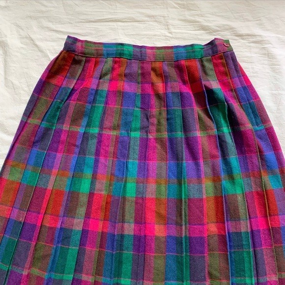Vintage 1980s Plaid Pleated Skirt Russ waist 15.5″ purple pink red blue green