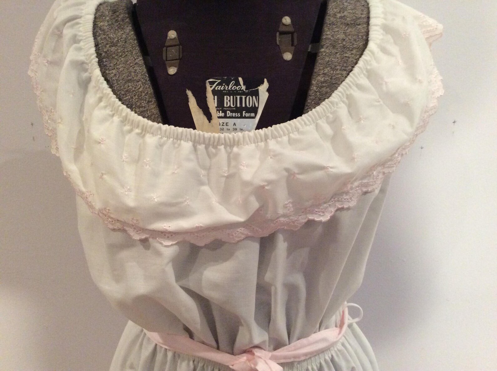 vintage dresses 1970s white Sundress With Ruffle Neck And Skirt Shelly Michaels