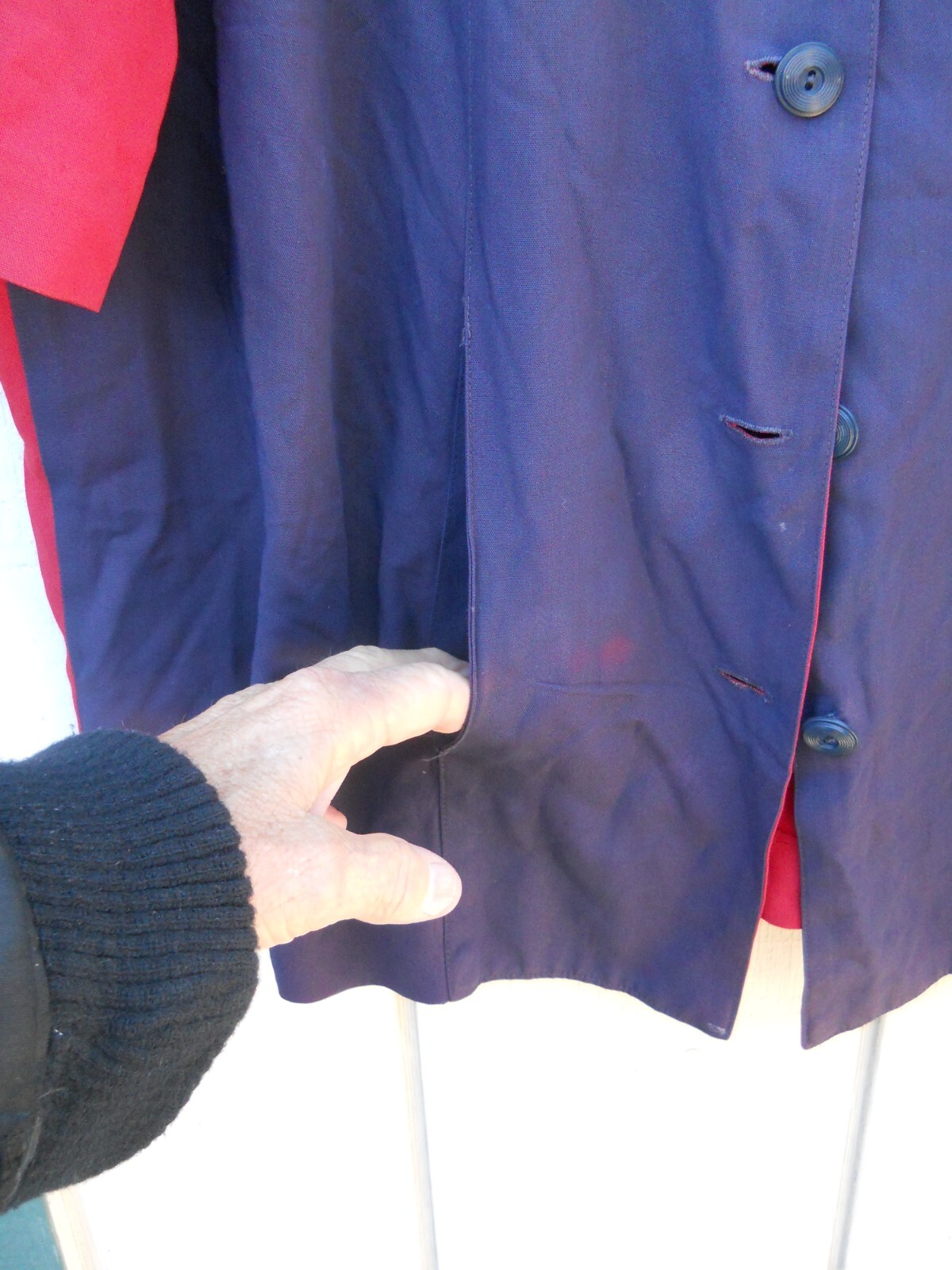 VINTAGE 50’S WOMEN’S RED & BLUE ” GABARDINE SHORT SLEEV BUTTON TOP SZ LRG 20B