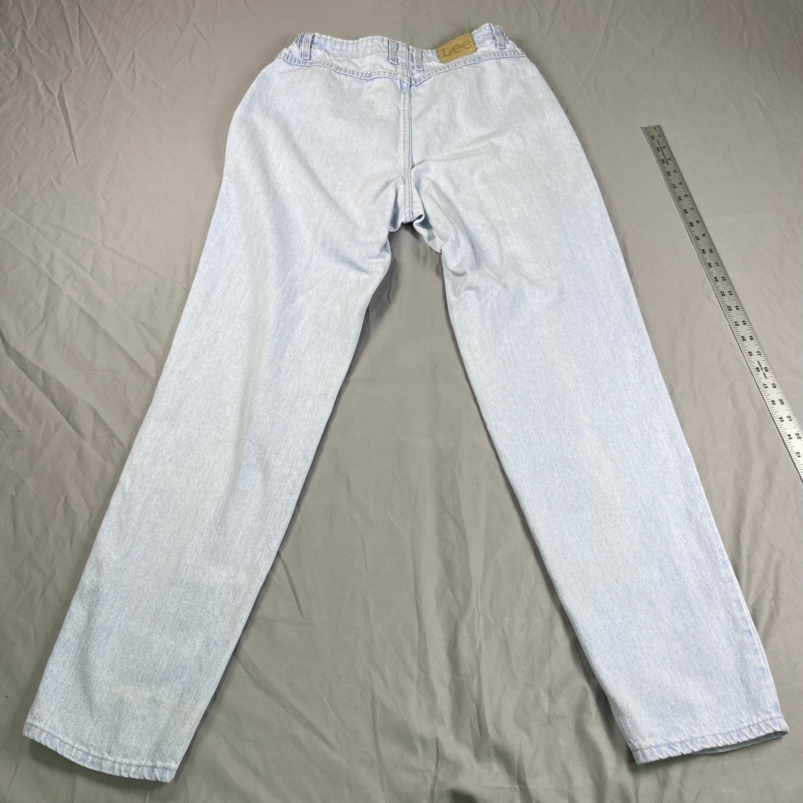 Vintage Lee High Waisted Mom Jeans Light Wash Elastic Waist Tapered Leg 29×32