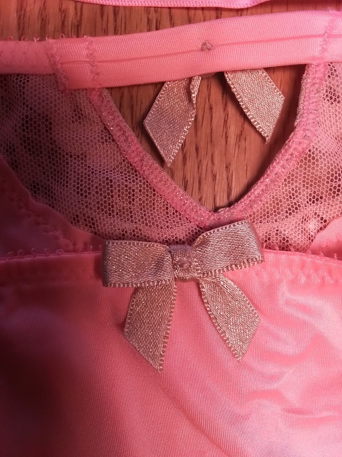 New VTG VICTORIA’S SECRET Very Sexy CORAL Shimmery Lace PANTIES Bikini Style M