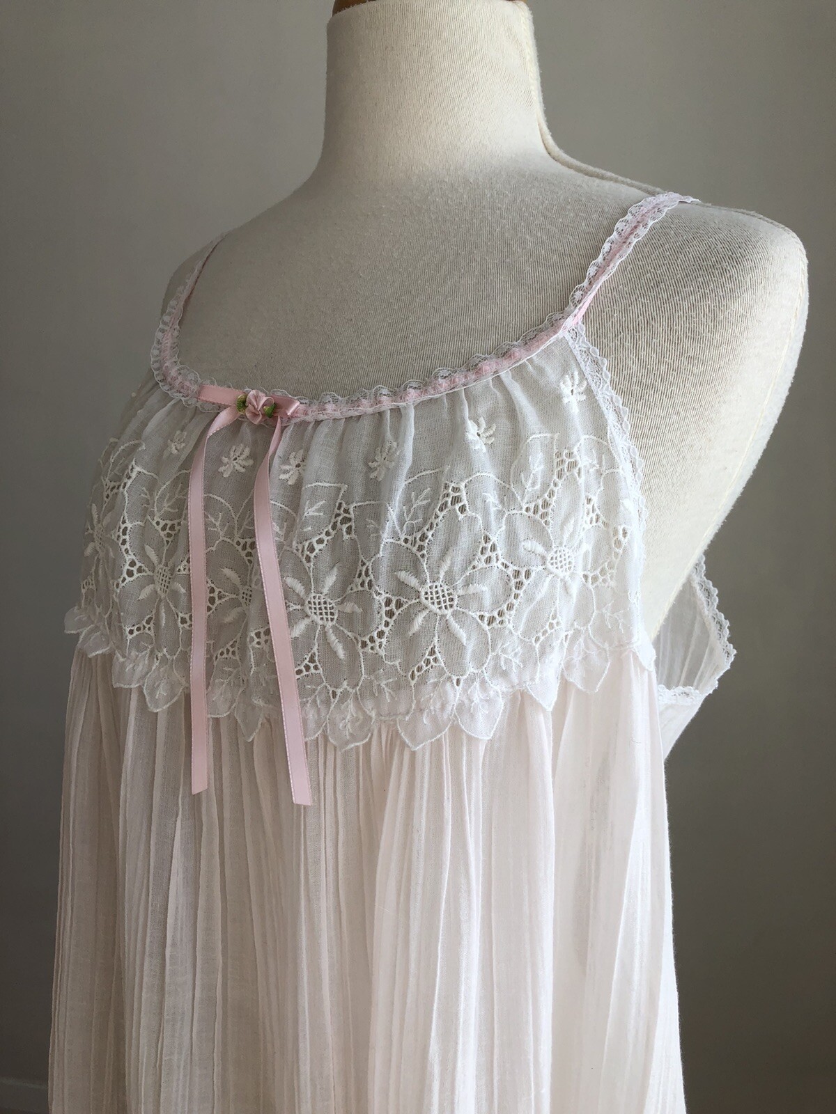 STUNNING VTG JULI OF SLUMBERTOGS Pink Gauzy Cotton & White Lace Nightgown SZ M/L