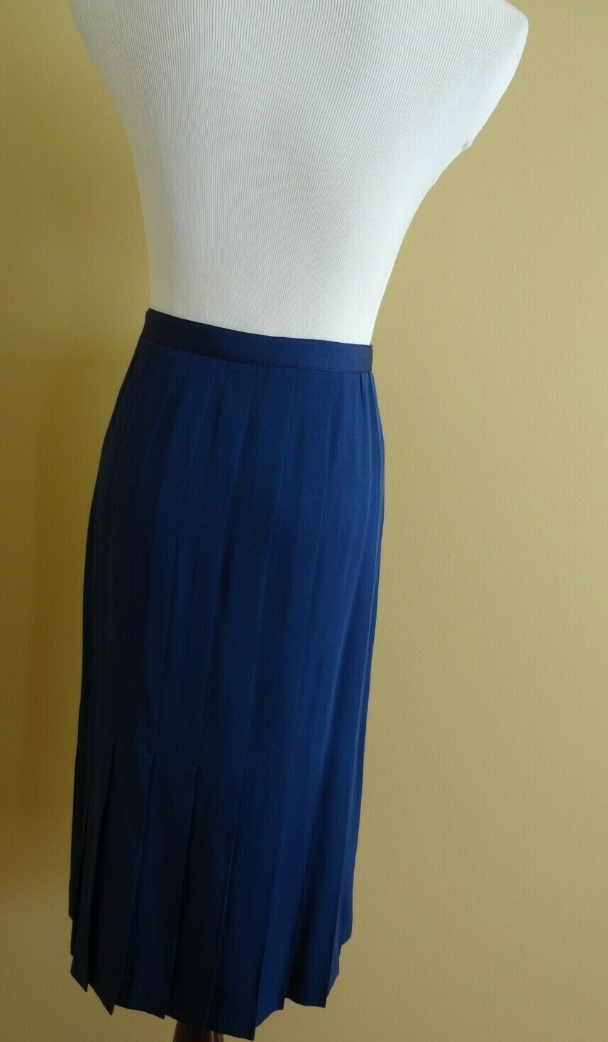 Vintage Kevan Hall Couture Navy Silk 2 Piece: Blouse size 6 & Skirt size 8, Set