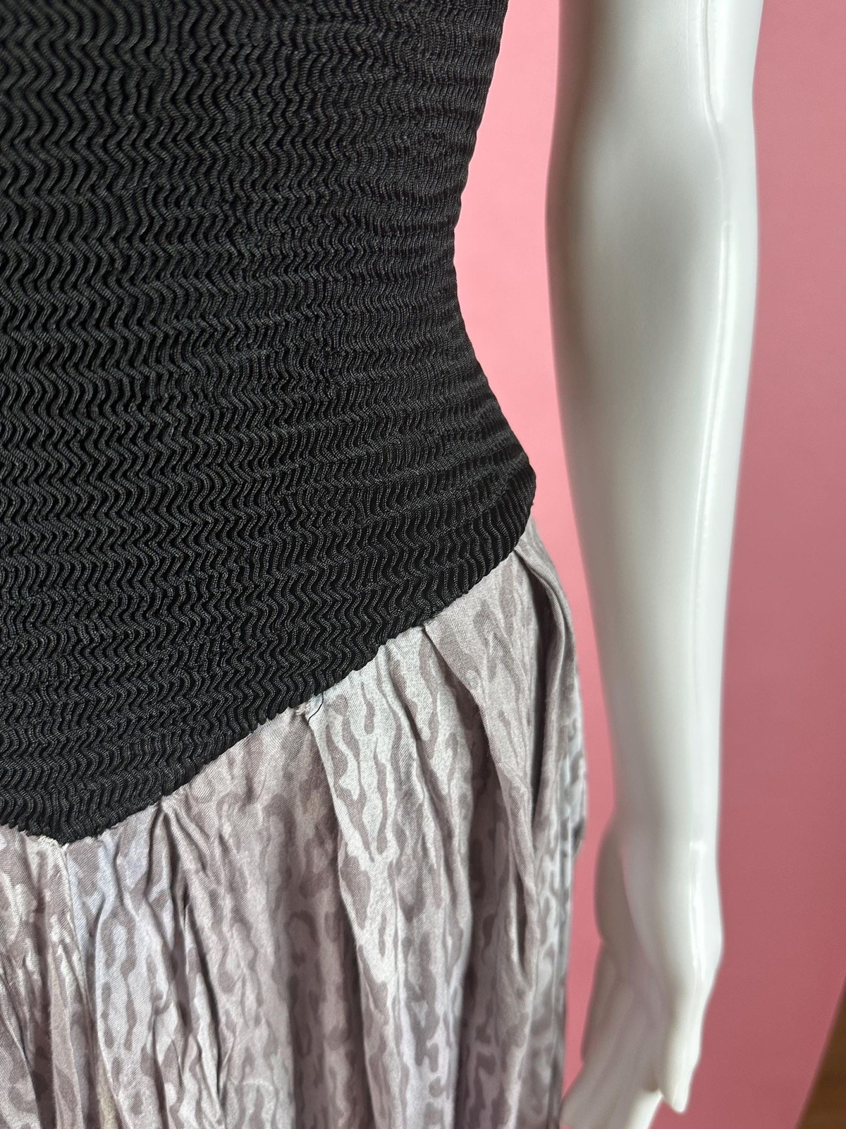 1980s-1990s CLUES COLLECTIONS. Smocked Drop Waist. LEOPARD Print Dress. S-M