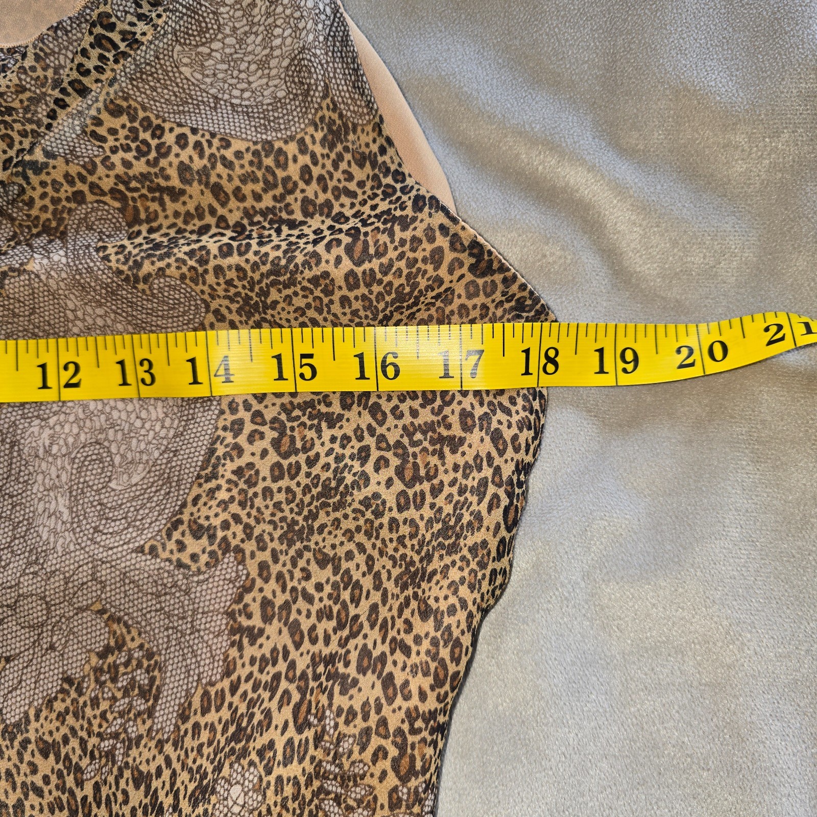 Vintage Lapis 90’s Large 100% Silk Leopard Animal Print Flowy V neck Dress Midi