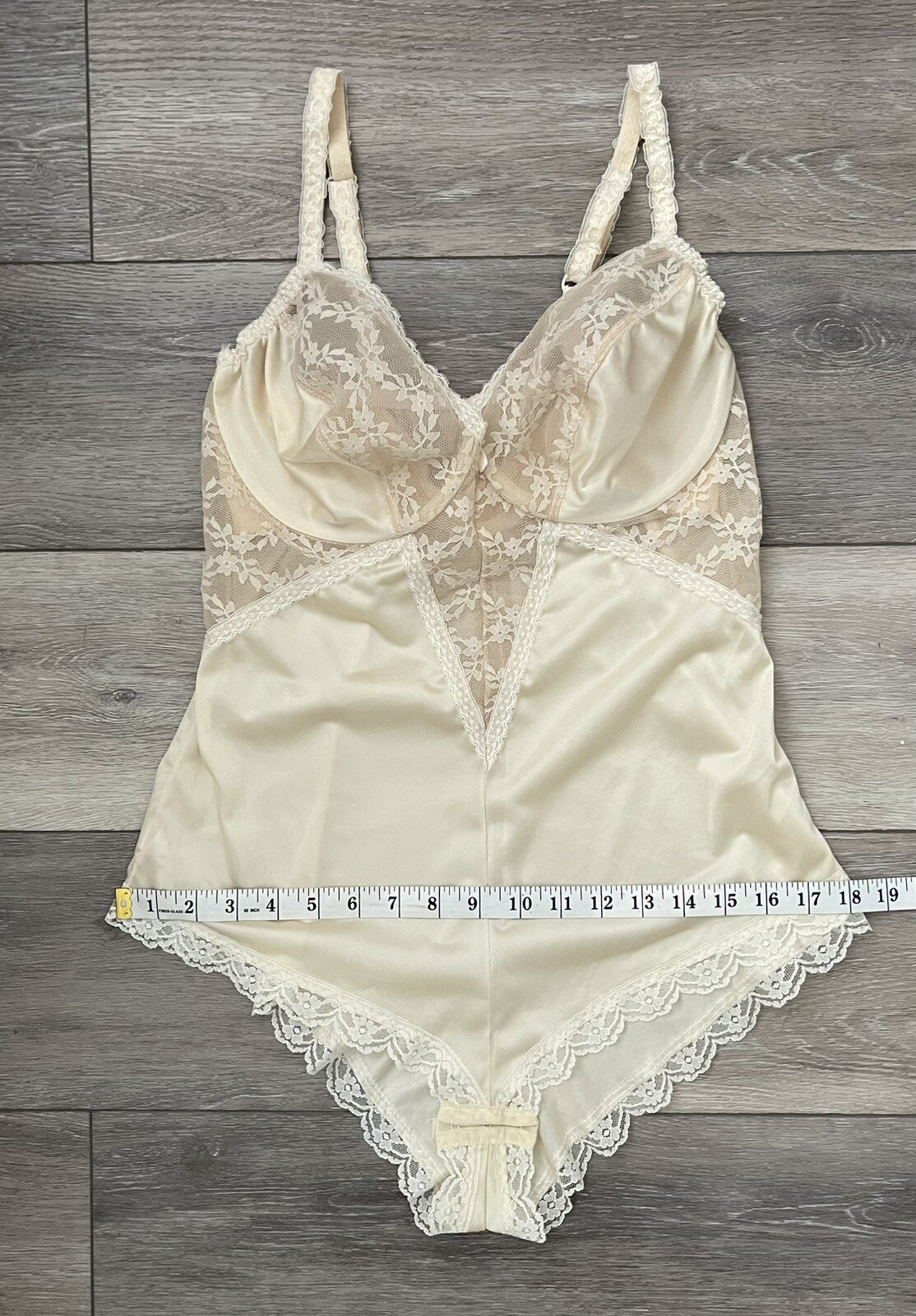 Vtg YOUNG SMOOTHIE Ivory Satin Nylon Lace Underwire Body Suit Teddy Shaper 36D