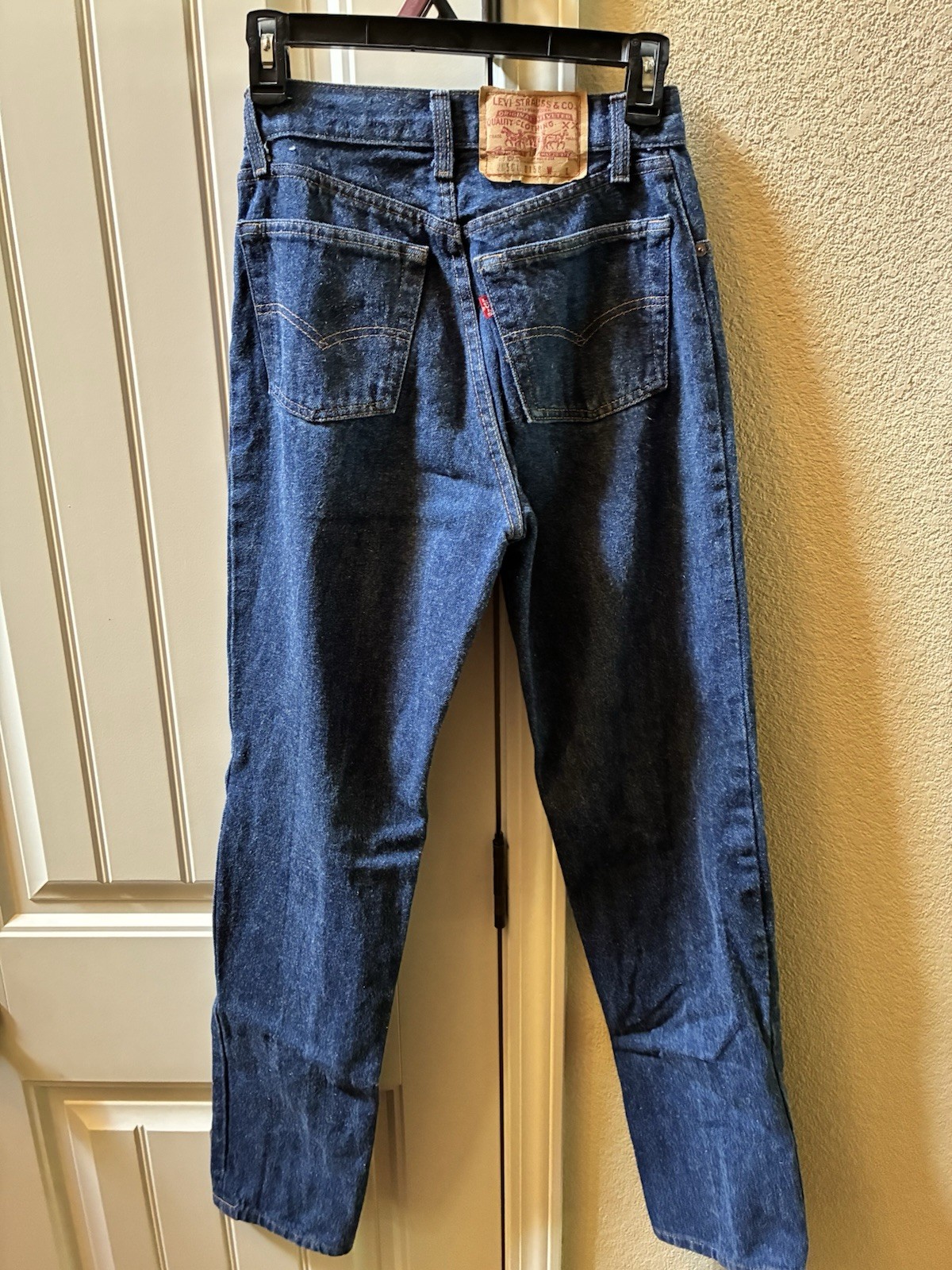 Vintage 80’s Women’s Levi’s 501 Button Fly Jeans-Made in USA 27×31 (W9) USA