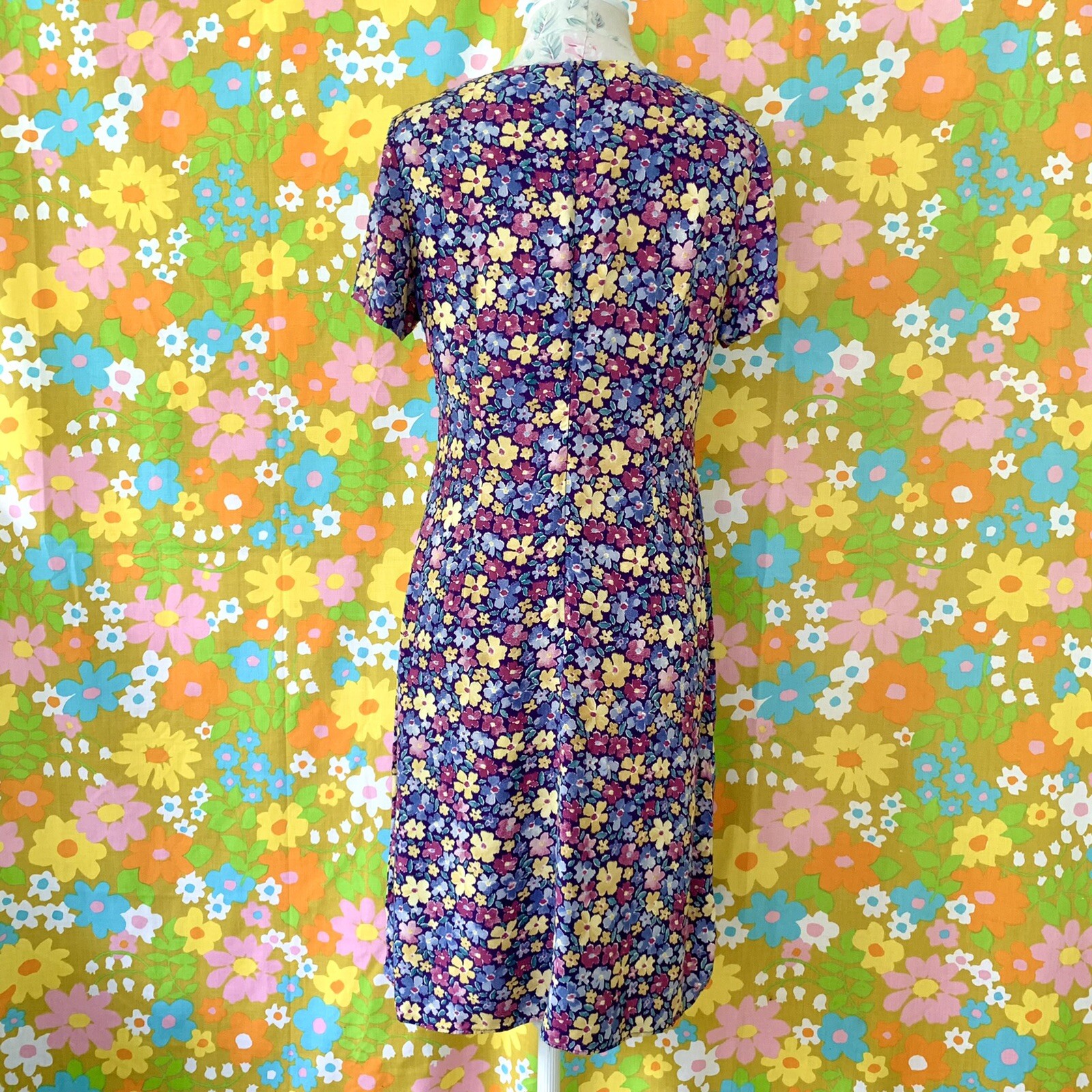 Vintage 1990s feminine colorful blue purple yellow floral print dress size M/L