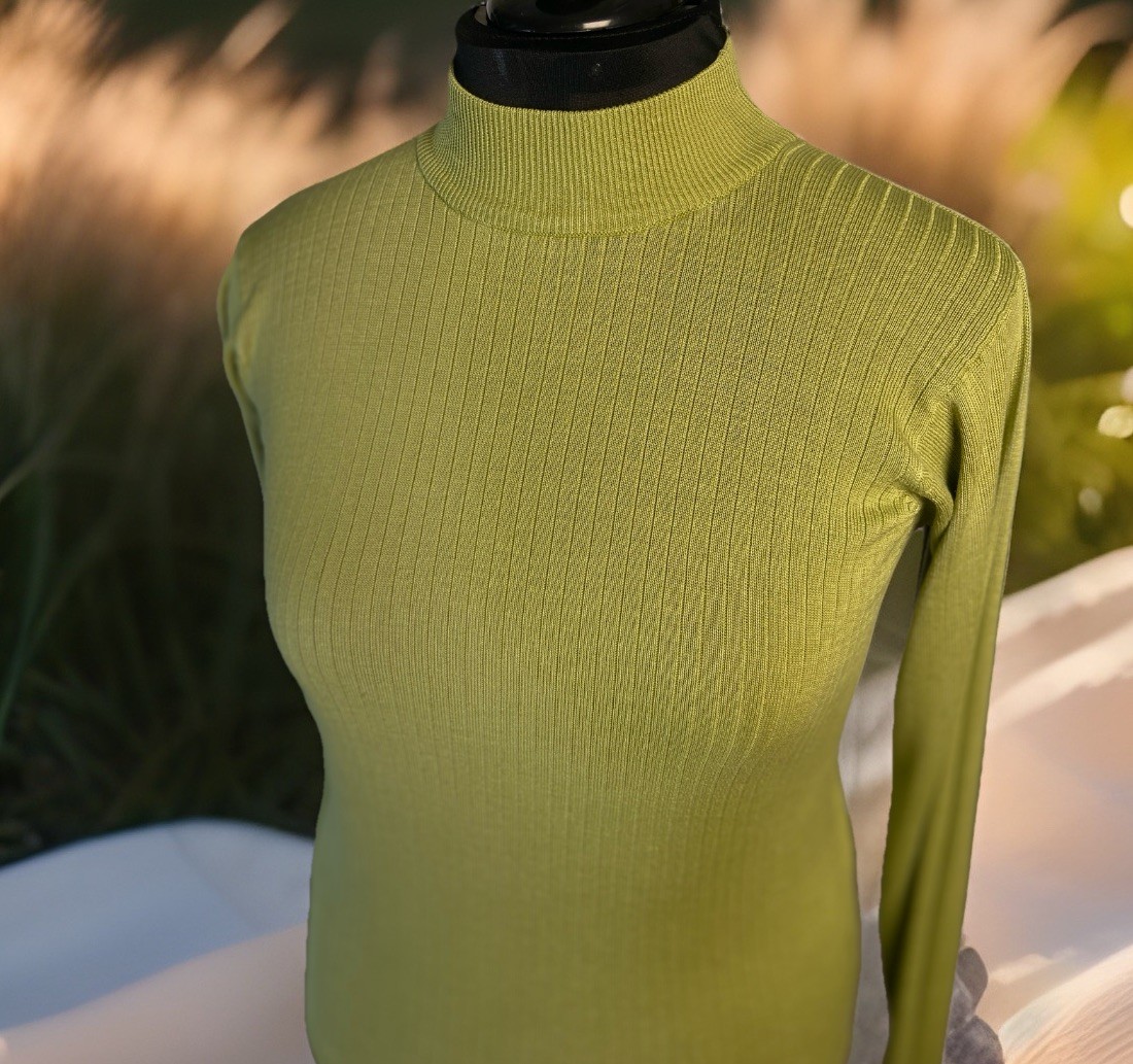 Vintage 80s 90s Size Sm 100% Silk Ribbed Knitwear Lime Sweater Stephanie Andrews