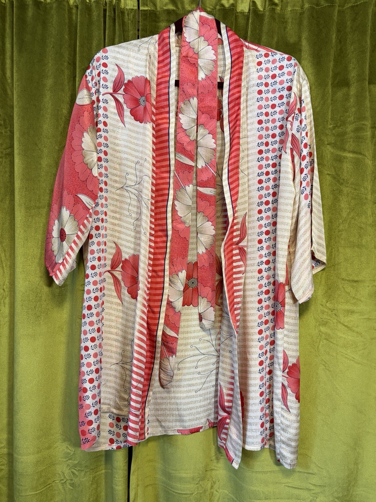 Incredible Vintage Satin Red & Creme Floral Handmade Duster Jacket Kimono. O/S