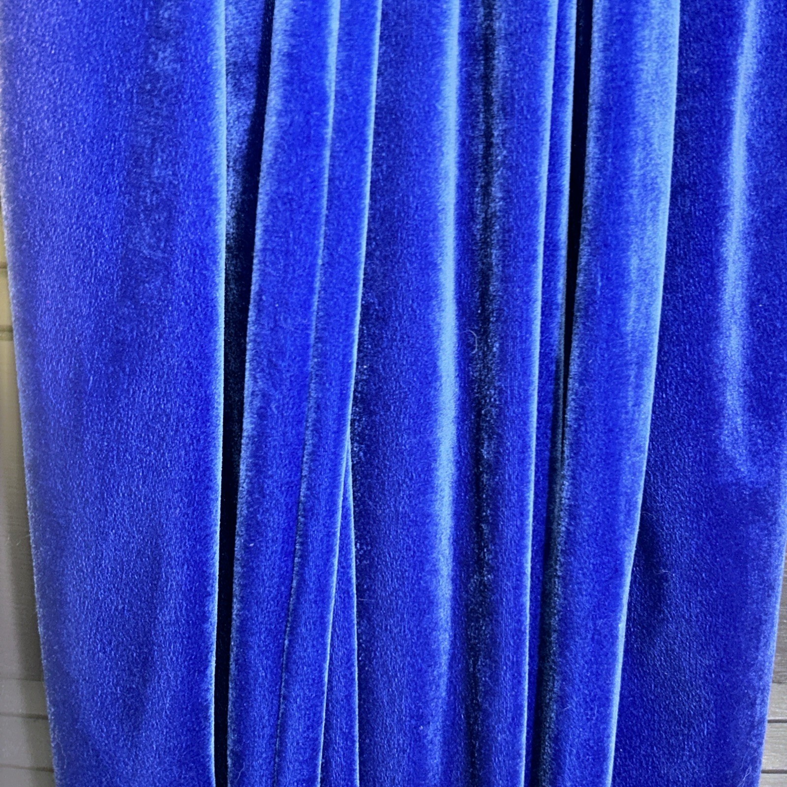 Vintage APPEL M Royal Blue Robe Plush Velour/Velvet Wrap Style Belt Floral Trim