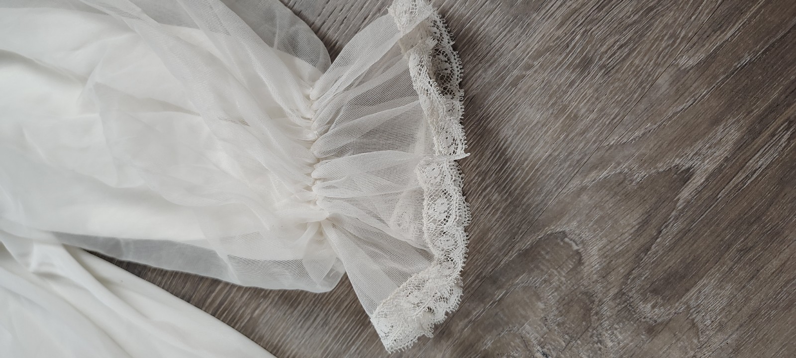 Vtg Laros Peignoir Set Nightgown Robe White Lace Rose Appliques Large 34 USA