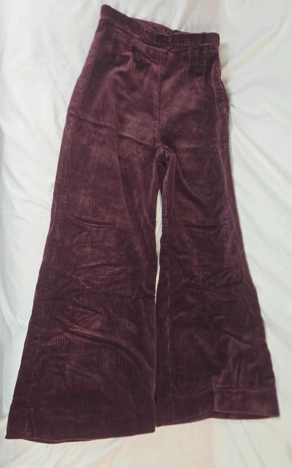 Vintage Women’s Wide Legged Flared Purple Corduroy Size 12 30″ Waist 28″ Inseam