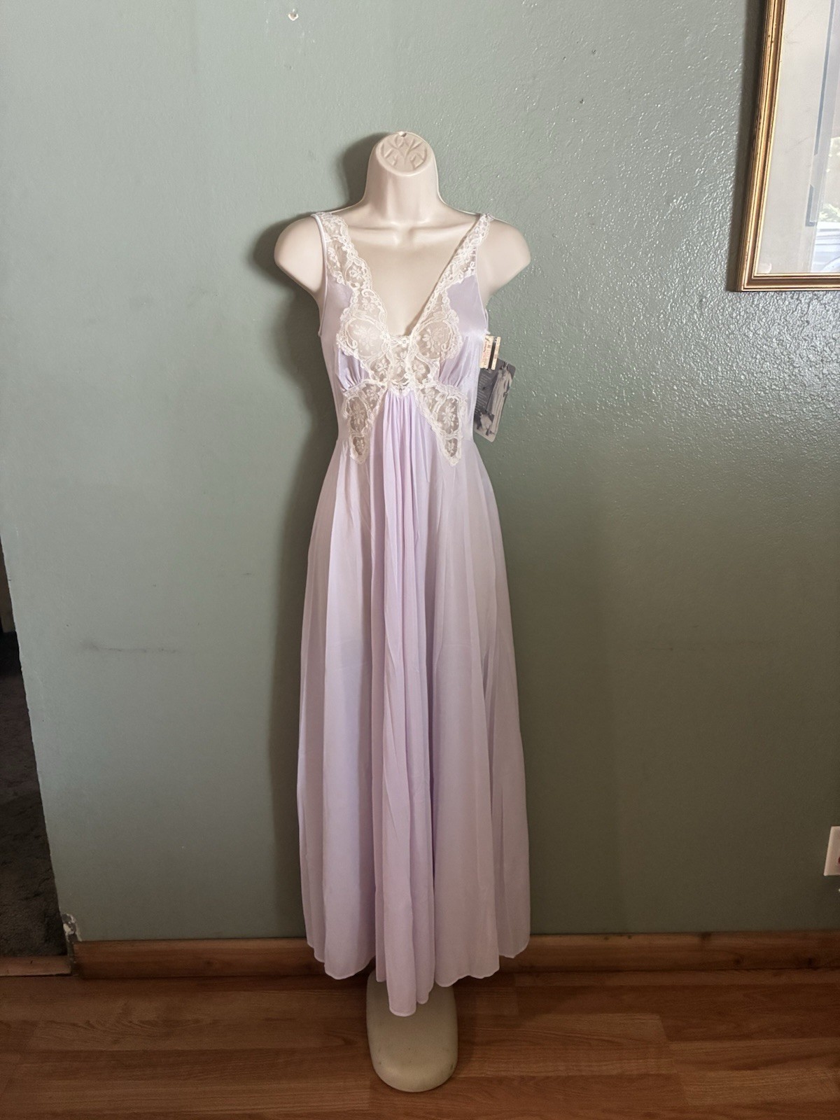 M OLGA NIGHTGOWN 9297 LAVENDER HAS ORIGINAL TAGS!!