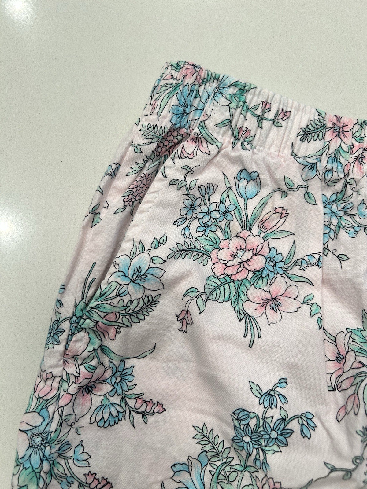 Vintage Classic Money Women’s Summer Shorts Pink Elastic Waist Small Sea Drift
