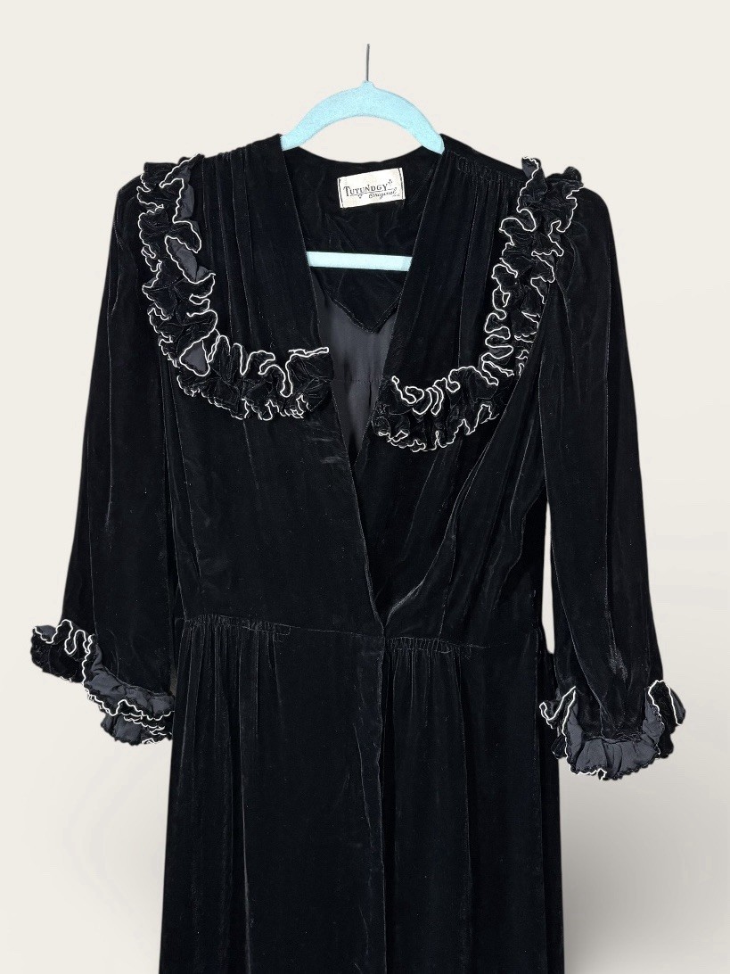 Vintage 1960s Black Crushed Velvet Maxi House Dress Ruffle Trim Fairy Gothic