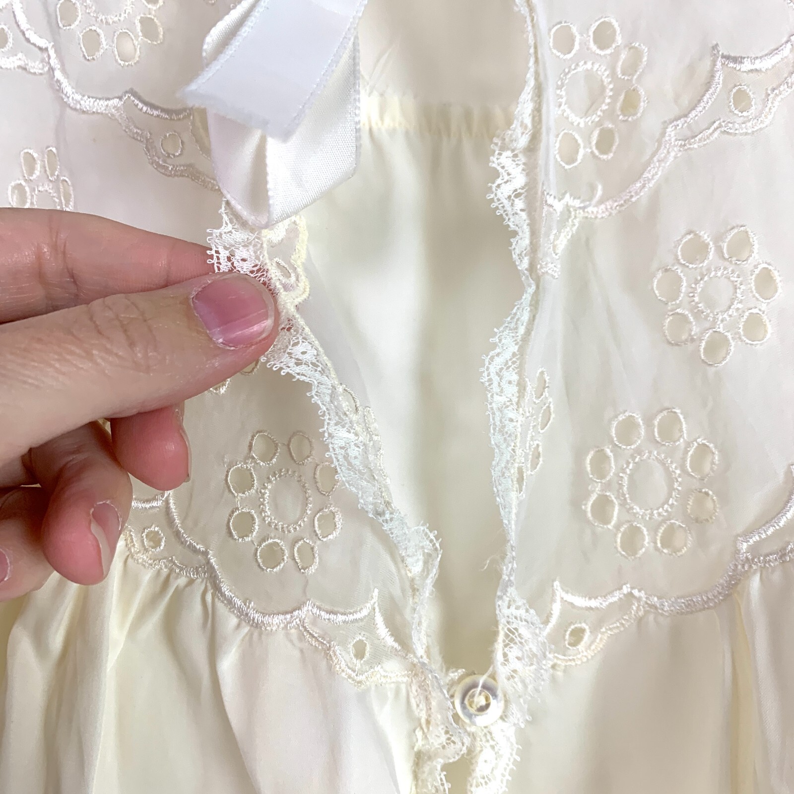 Vintage Godfried Pale Yellow Eyelet Long Nightgown Made in USA Small