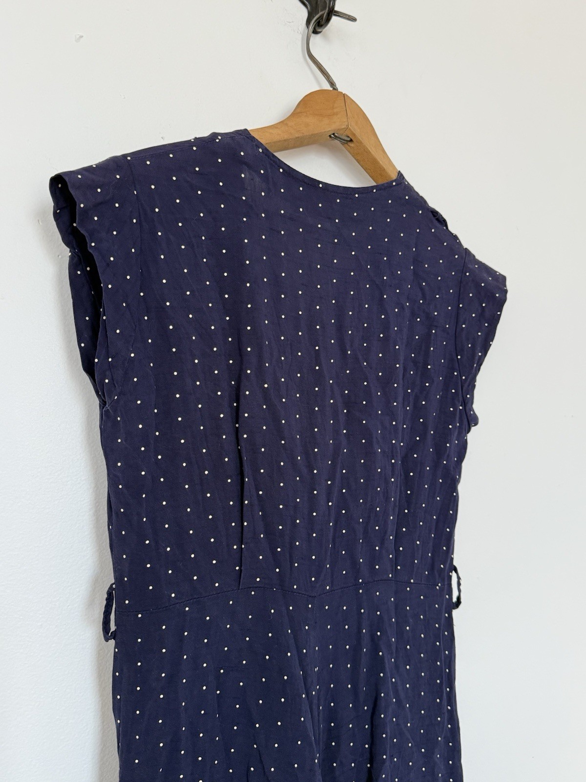VINTAGE 40s FLOCKED POLKA DOT RAYON JERSEY BUTTON FRONT SLEEVELESS MIDI DRESS SM