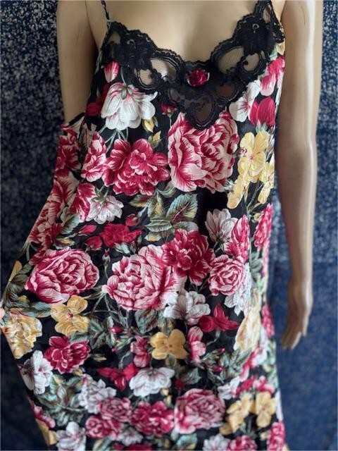 VTG INNER MOST FLORAL NIGHTGOWN LINGERIE SZ L