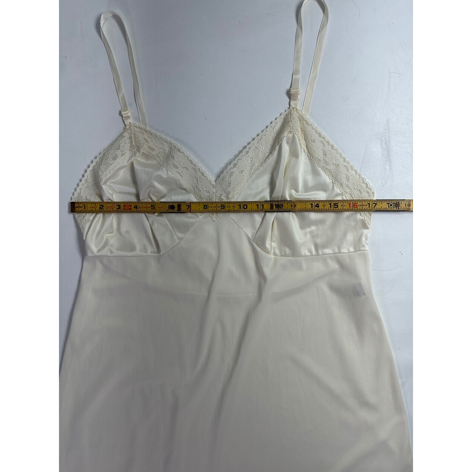 Vintage Sz 40 Vanity Fair Ivory Lace Trim Full Slip Dress Style 10-103