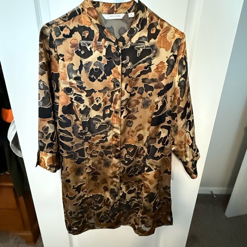 Vintage- Erin London Animal Print Satin Top