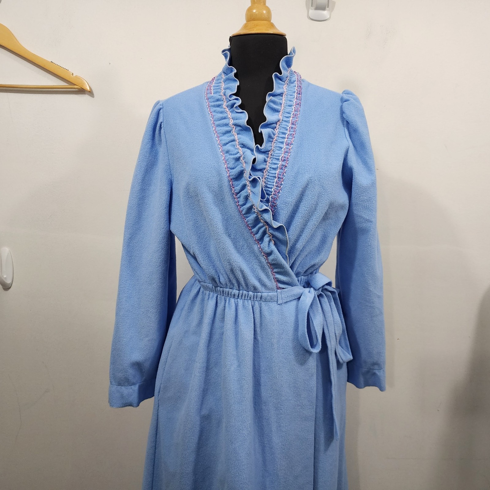 Vintage Famous Bodies Blue Terry Cloth Maxi Robe Ruffled Neckline Tie Waist Sz L