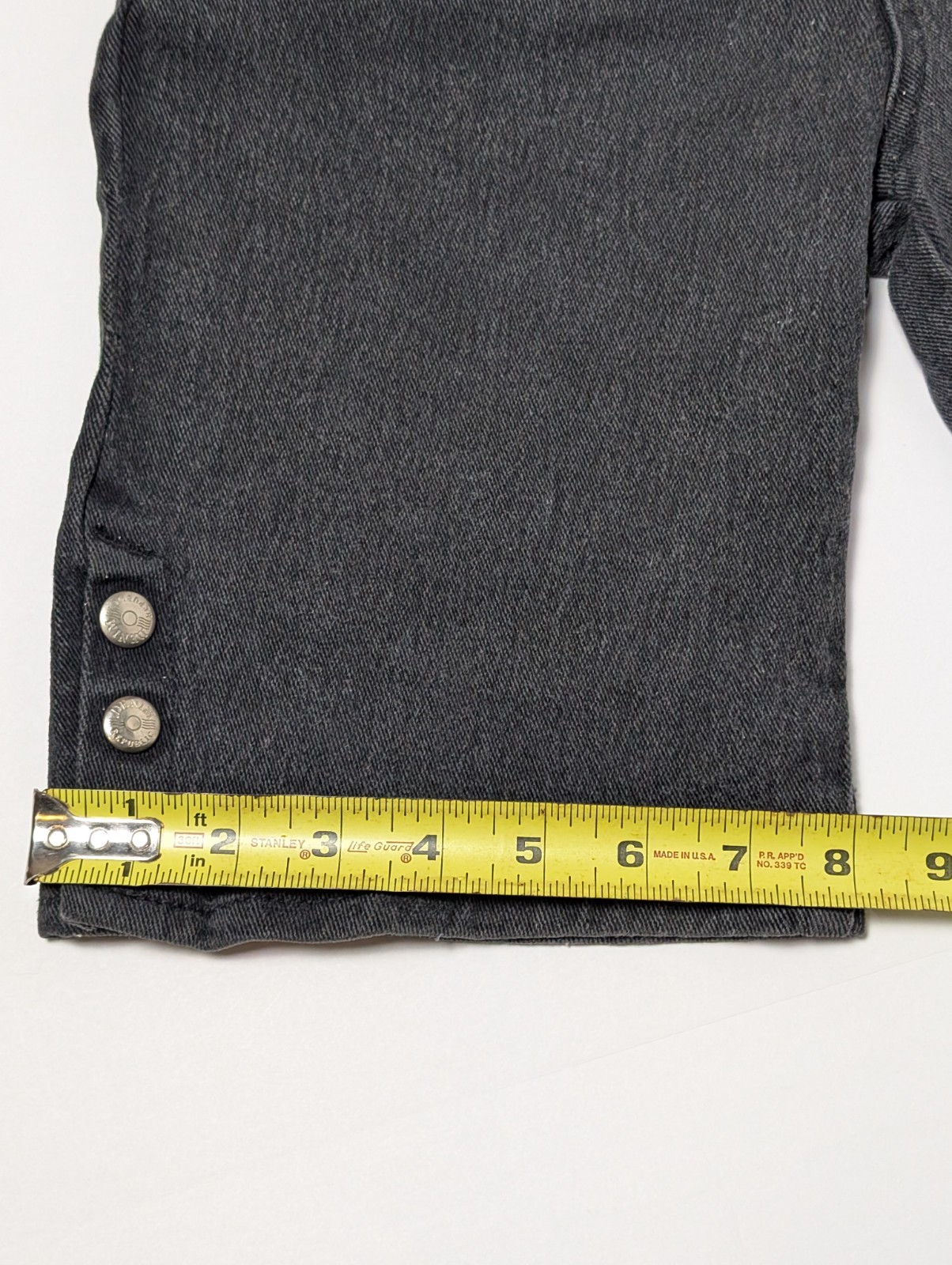 Vtg. 1990s Women’s Denim Republic Black Denim Jean Shorts Juniors Size 9/10 VG