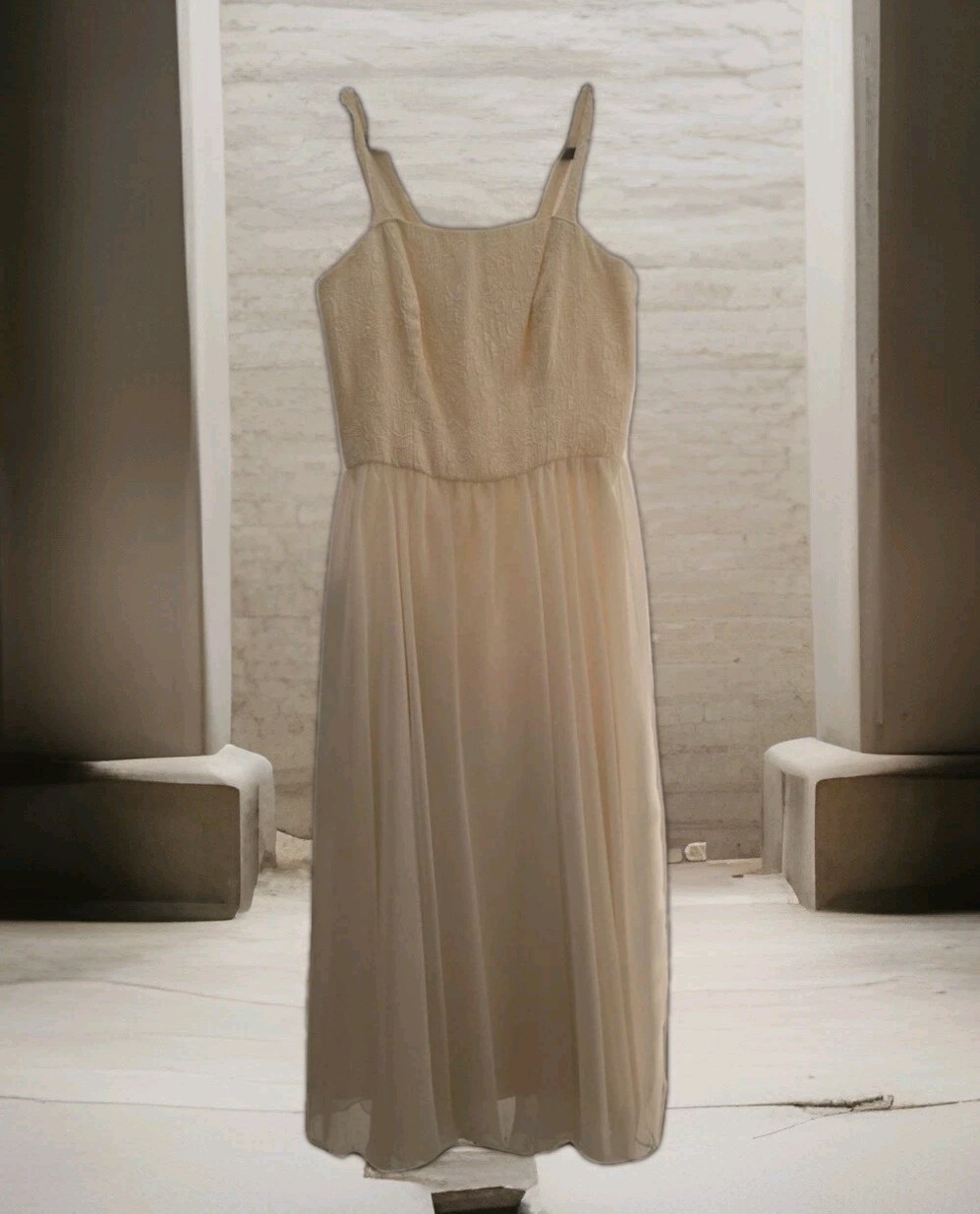 Union Made Ivory Mid Length Slveless lSlip Dres Womens Vintage Sz. 6 Formal