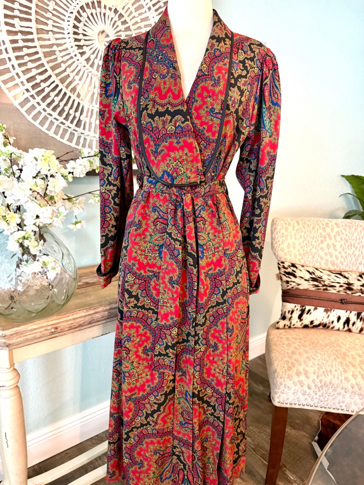 Vintage R Michael Allen 80’s Paisley Red Black Robe Full Collar sz S