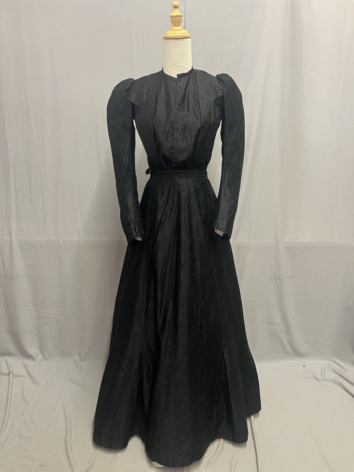 1900 Edwardian 2 Pc polished cotton Day Dress