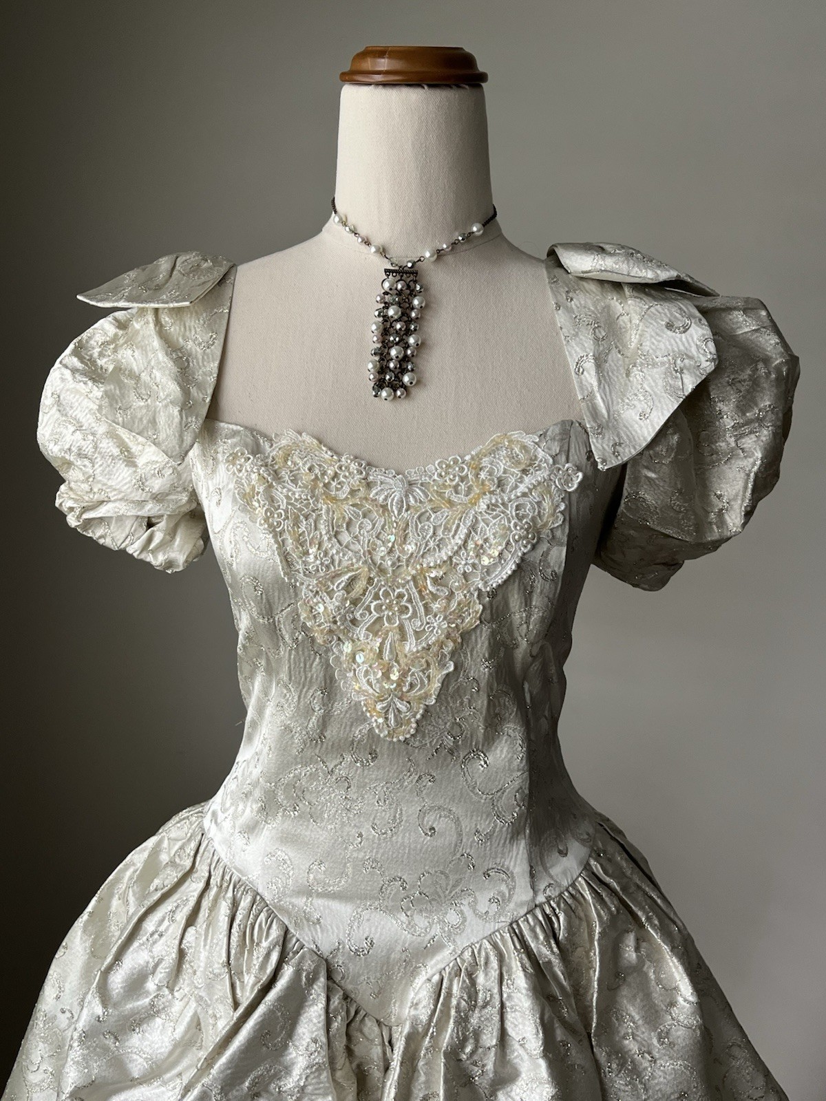 Vintage 1980s Jessica McClintock Bridal Gown Ivory Gold Metallic Brocade High Lo