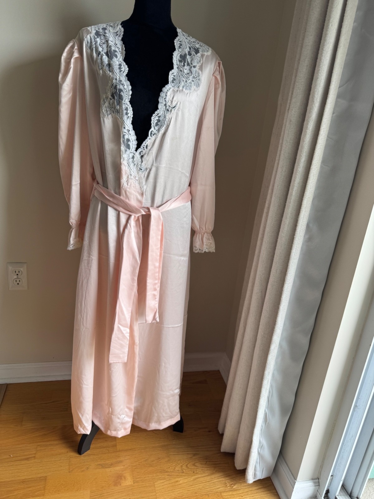 Vintage Eve Stillman Couture New York Pink Satin Lingerie Robe Lace Finish L