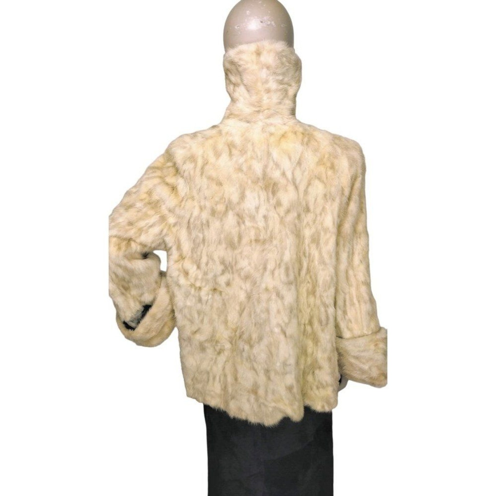 Antique 1920’s/30’s Sagarsky’s Beige Rabbit Fur Cuffed Wide Sleeve Mob Wife Coat