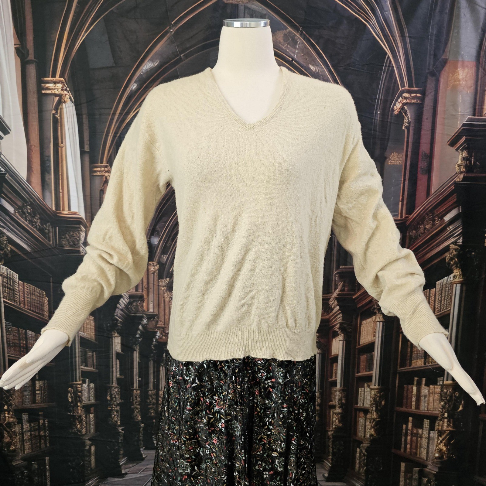 Vintage 1990s Cashmere Sweater Tan V-Neck Pullover Creme Long Sleeve Cozy Warm