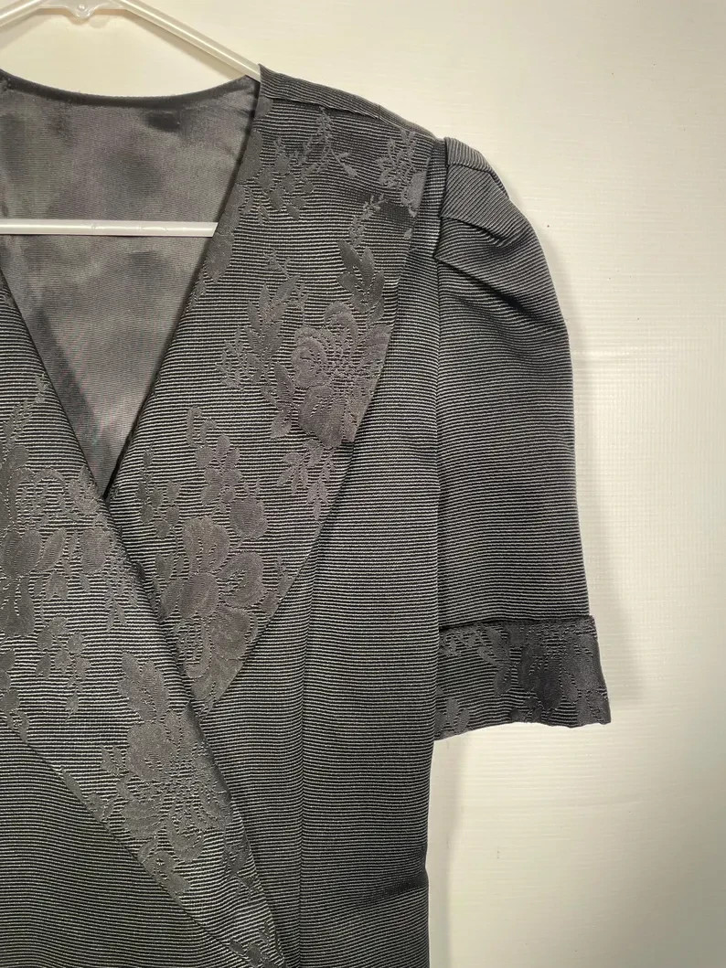 Vintage 1980s Black Taffeta Tuxedo Dress With Floral Brocade Collar Size S/M