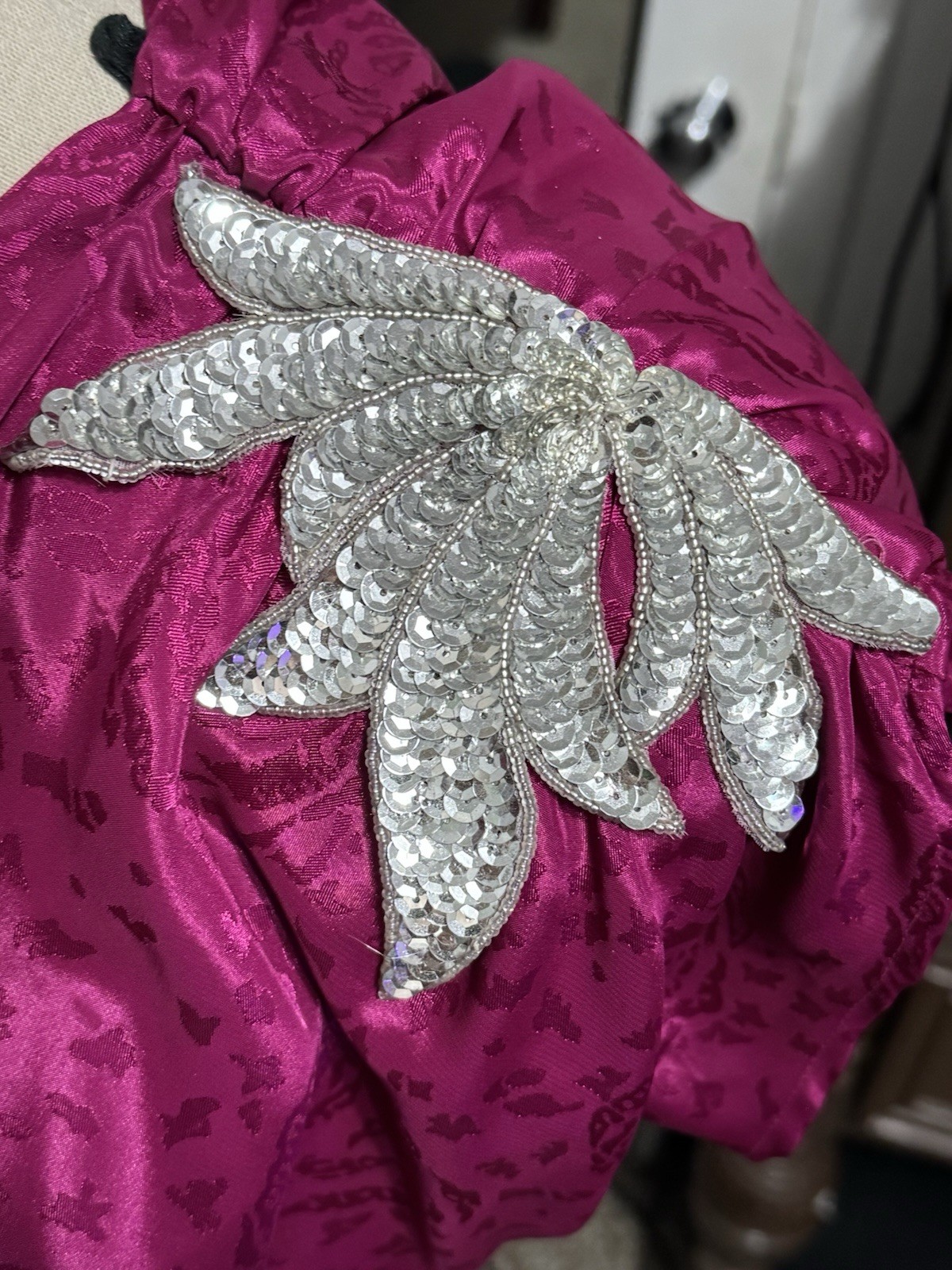 Vintage Frederick’s of Hollywood Magenta Jacquard Dress Size 7 Ruched Sequin 80s