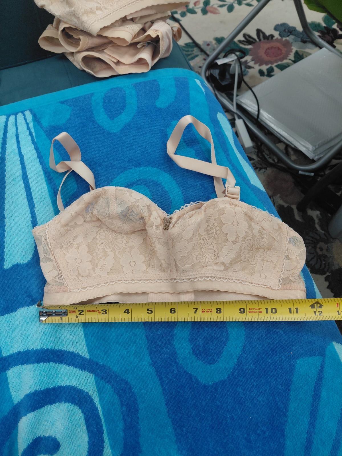 Vintage Lady Cameo Lingerie Bra Size 30D