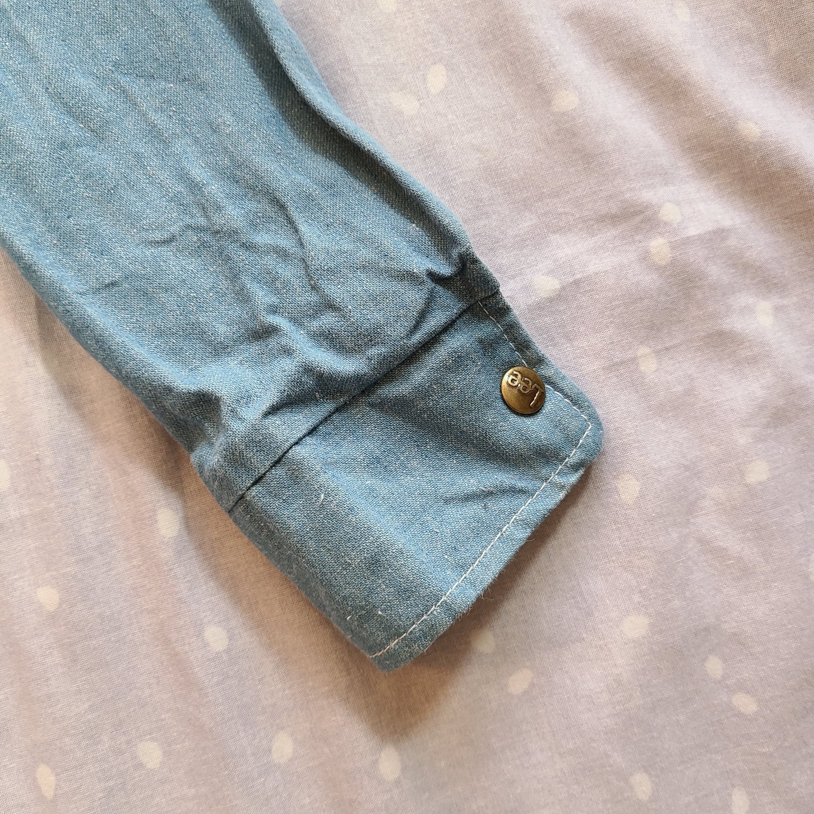 Vintage Lee Women’s Snap Button Up Blue Denim Shirt Longsleeve Sz S Made In USA