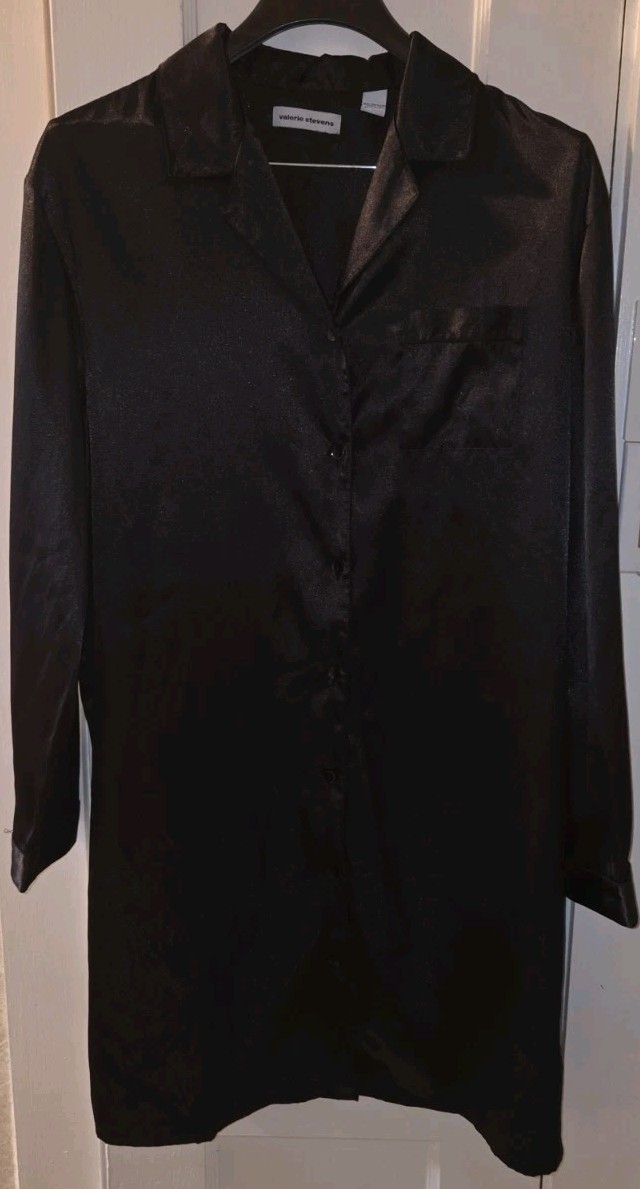Vintage Valerie Stevens Black Long Sleeve Button Down Sleep Shirt Women’s SZ L