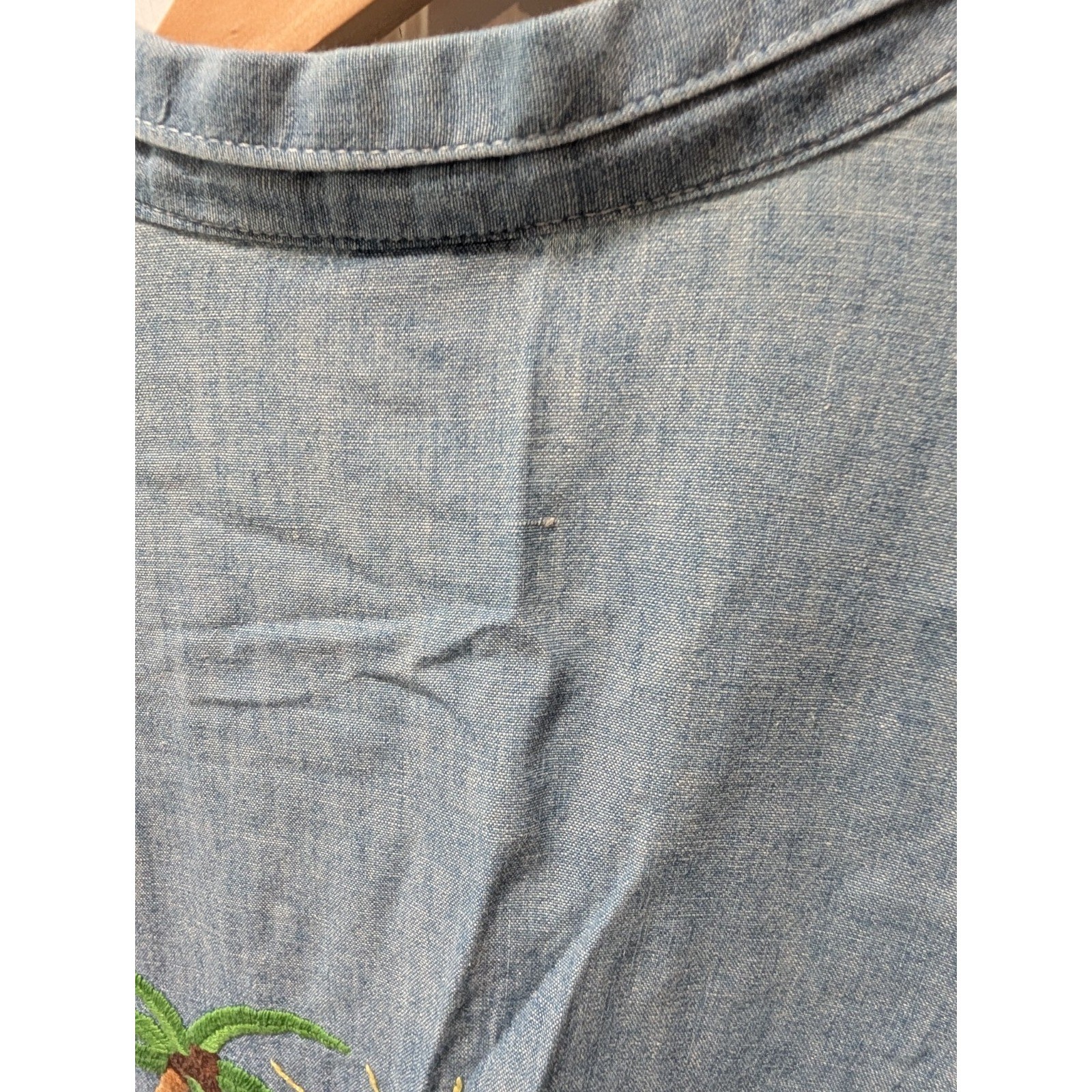 VTG 70s Levis M Chambray Blue Denim Tunic Top Embroidered Floral Insect Tropical