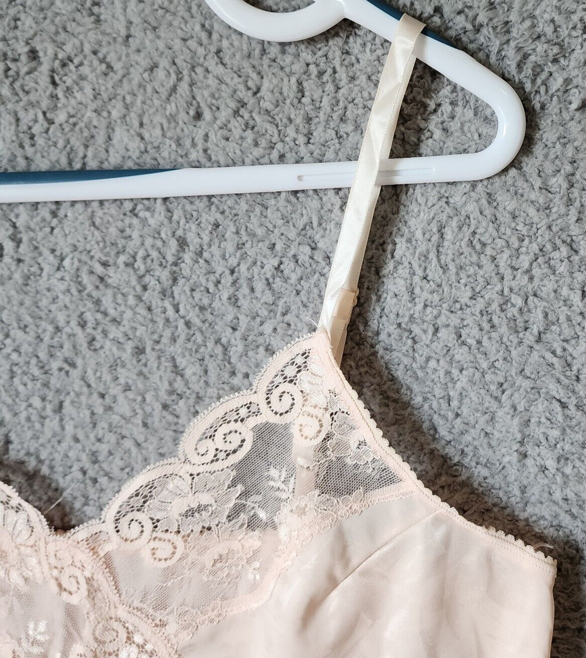 JC Penney Intimate Thoughts Adonna Camisole Top Satin/Lace Pink Floral 6490 Sz L