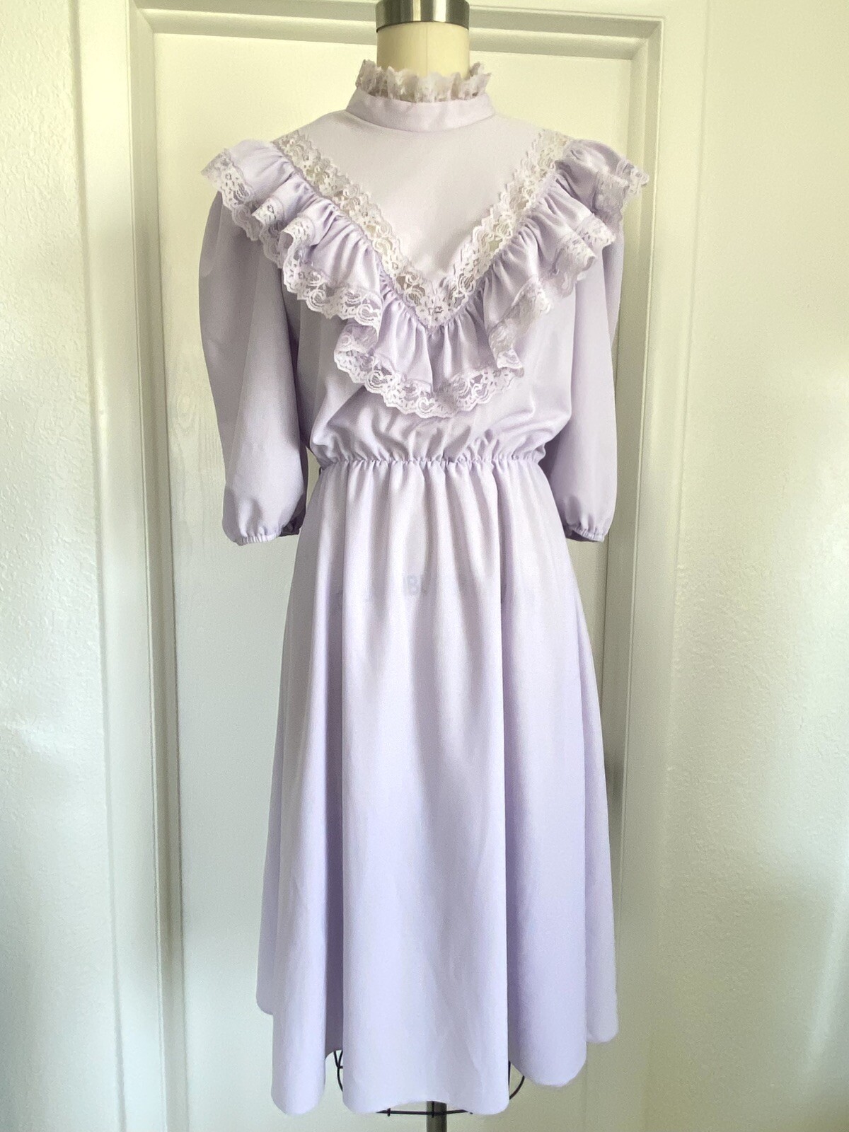Vintage 70’s Ruffle Lavender Lace Boho Prairie Purple Midi Dress – M Union Label